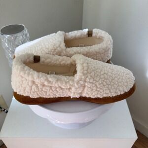 Acorn Womens Sherpa Fleece Slippers Cream Tan Suede Moccasins 9.5-10.5 L